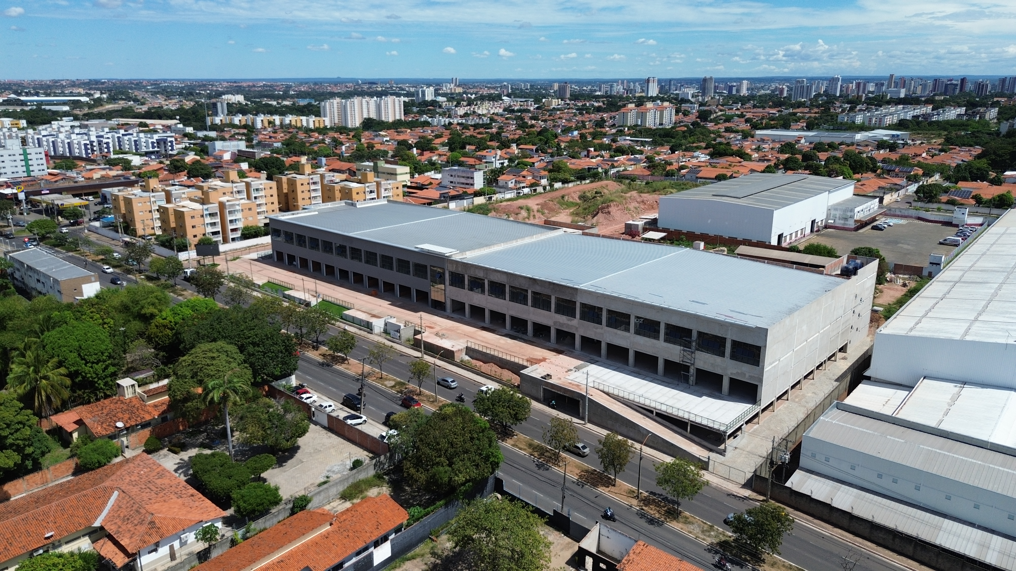 Vista aérea da fachada do HR Mall