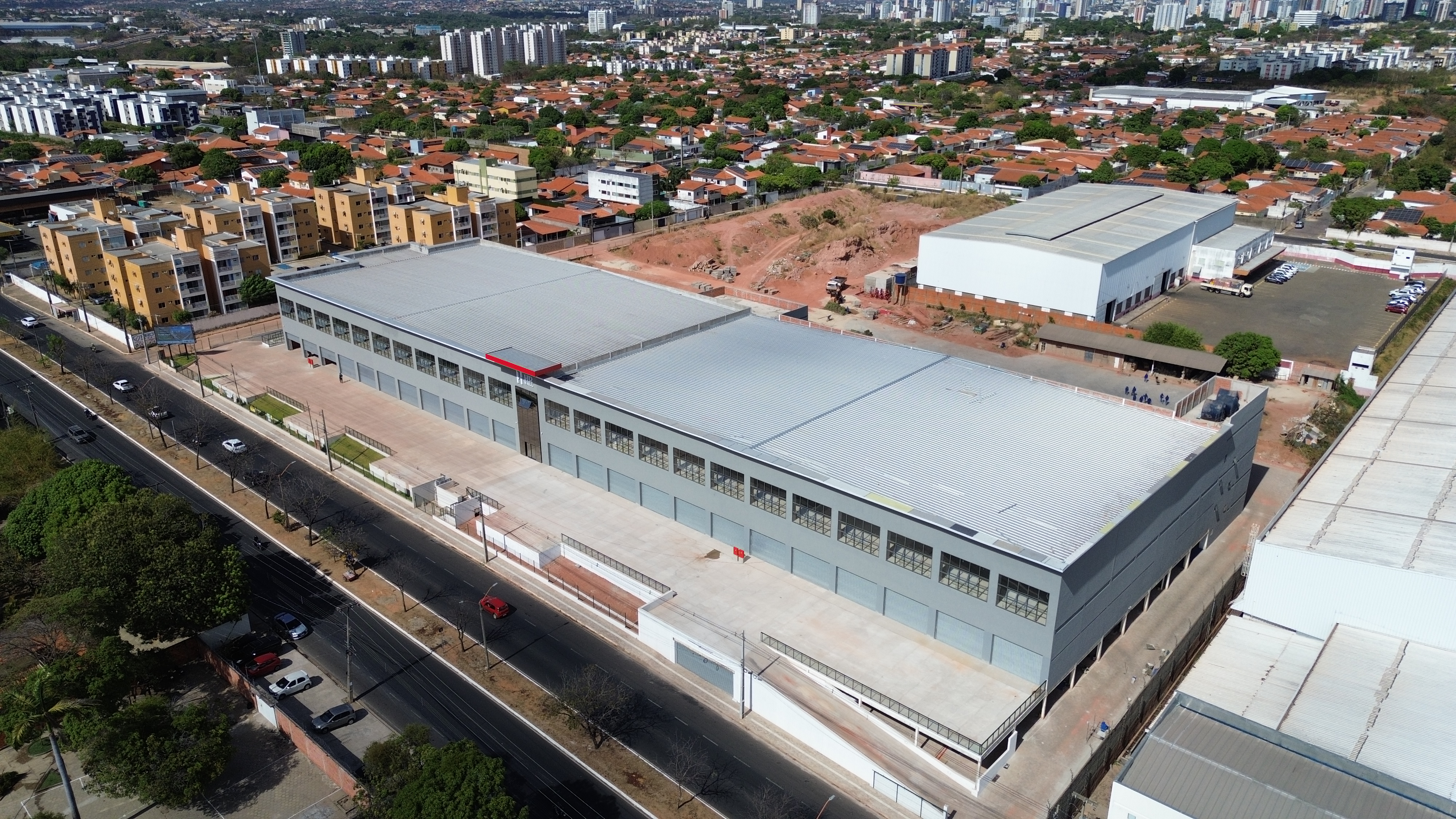 Obra do HR Mall em andamento