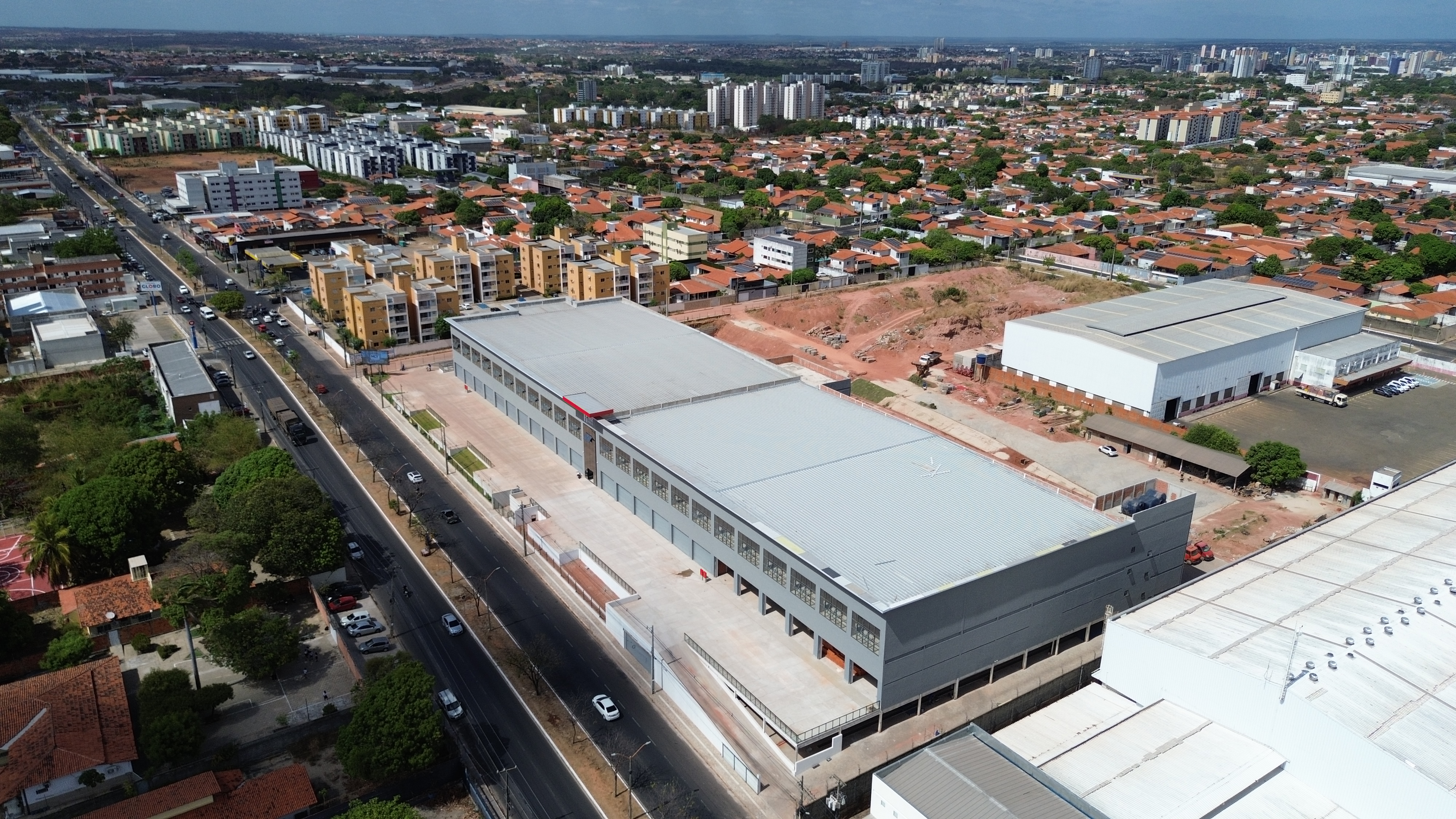 HR Mall e o entorno comercial