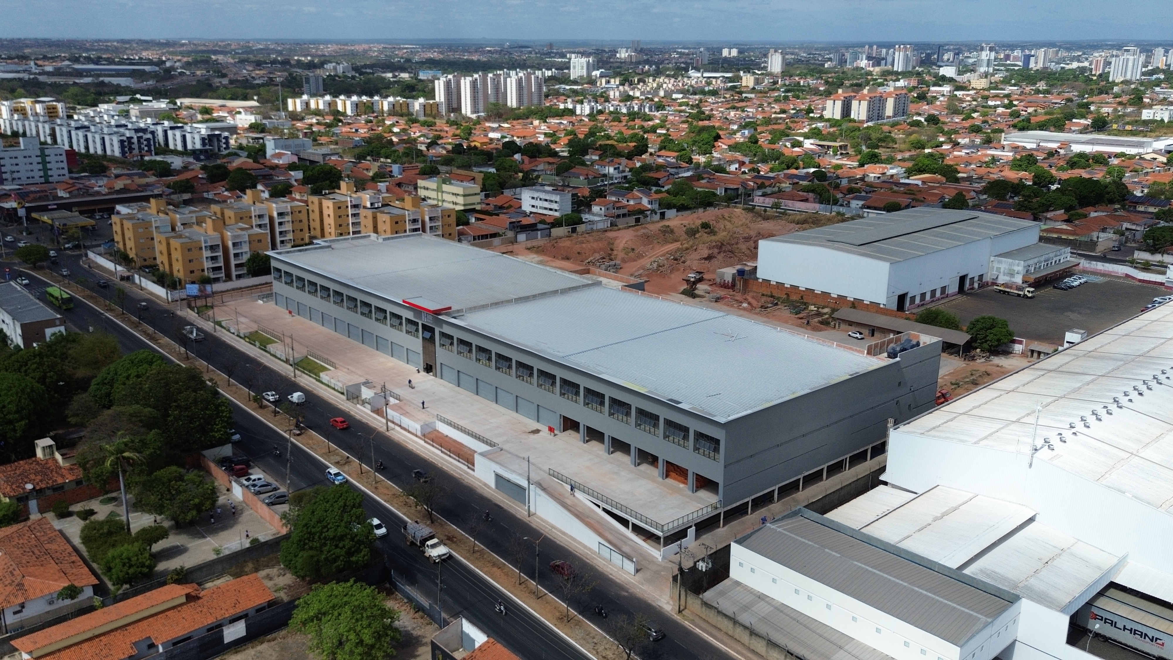 Vista superior da obra do HR Mall